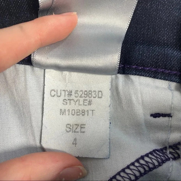 NYDJ Cropped Dark Wash Capri Jeans 4 - Picture 4 of 10